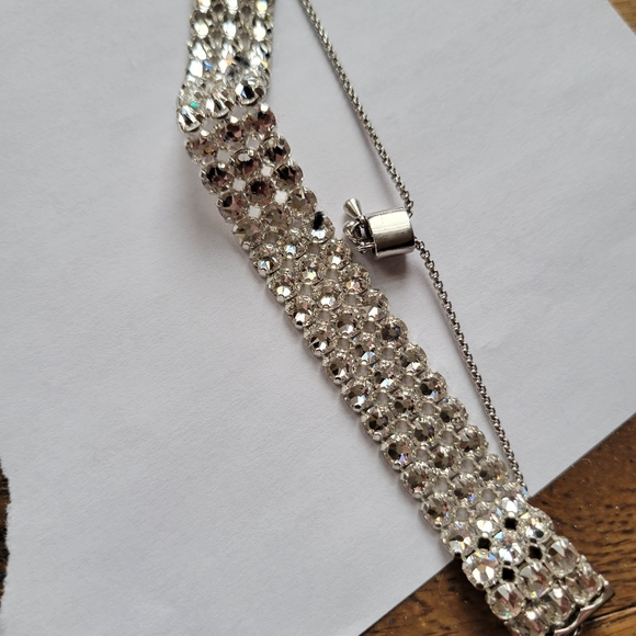 NWT TOUCHSTONE BY SWAROVSKI ADJUSTABLE SILVER BRACELET..IN BOX NEVER WORN. - Picture 4 of 5